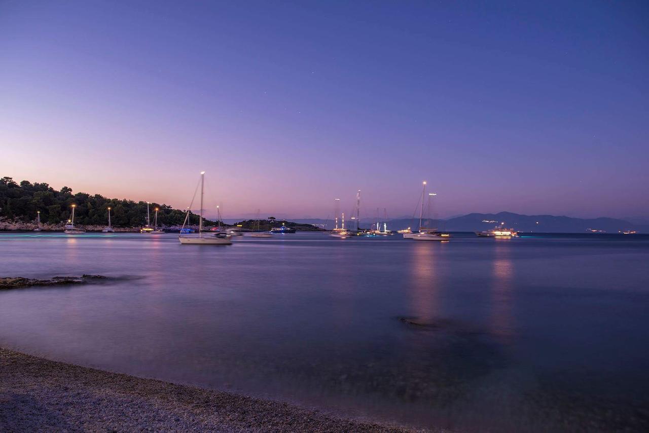 Avali Luxury Houses Gaios Bagian luar foto